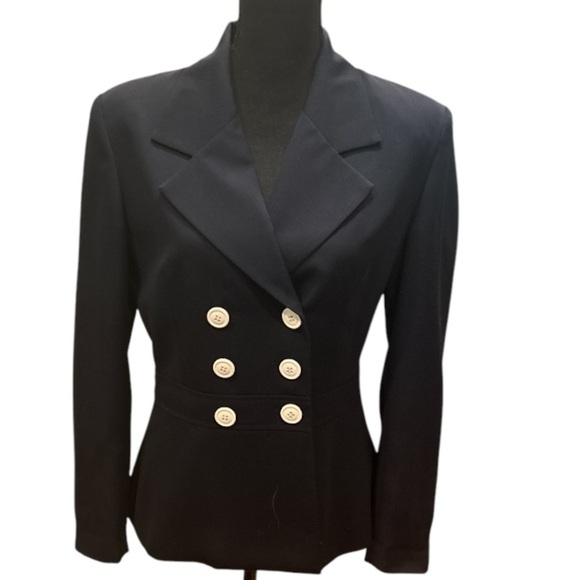 Halston Vintage Navy‎ Bue blazer is preowned in excellent condition. Size 8. - Picture 1 of 9